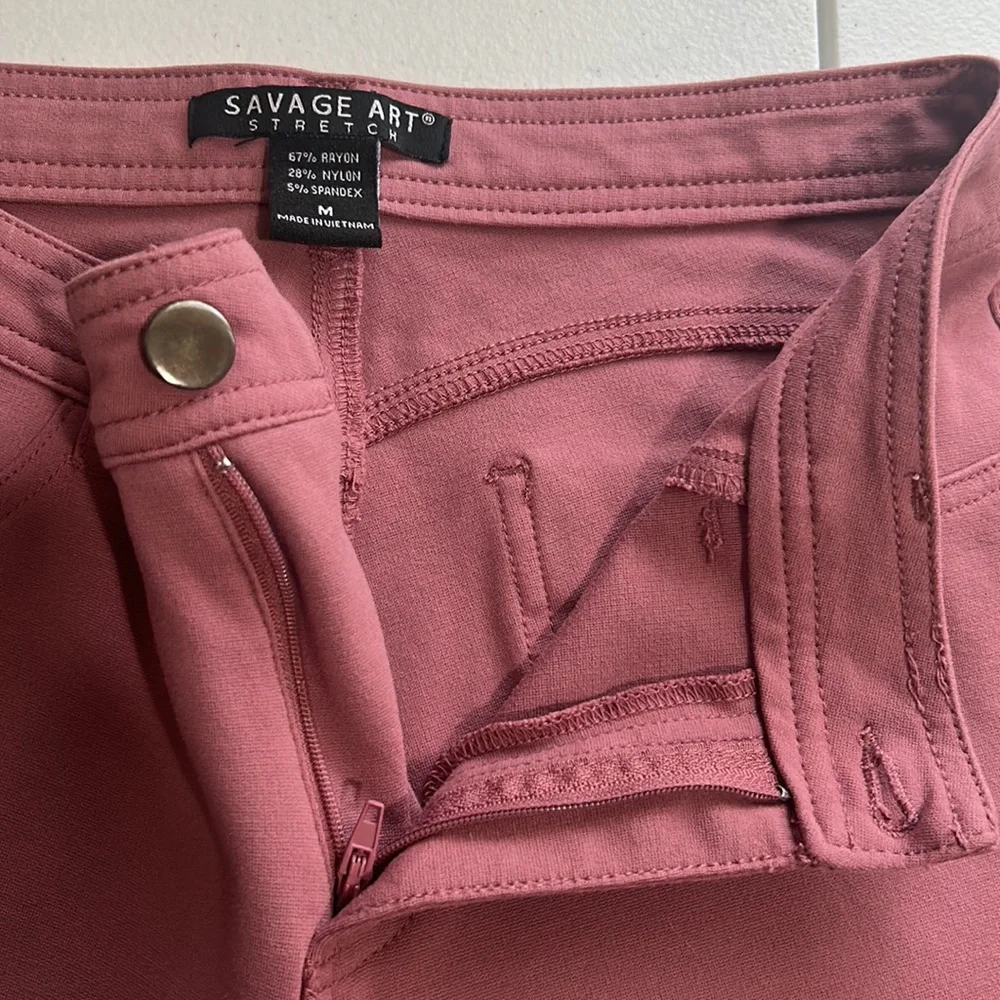 Savage Art Stretch Pink Leggings, Size Medium